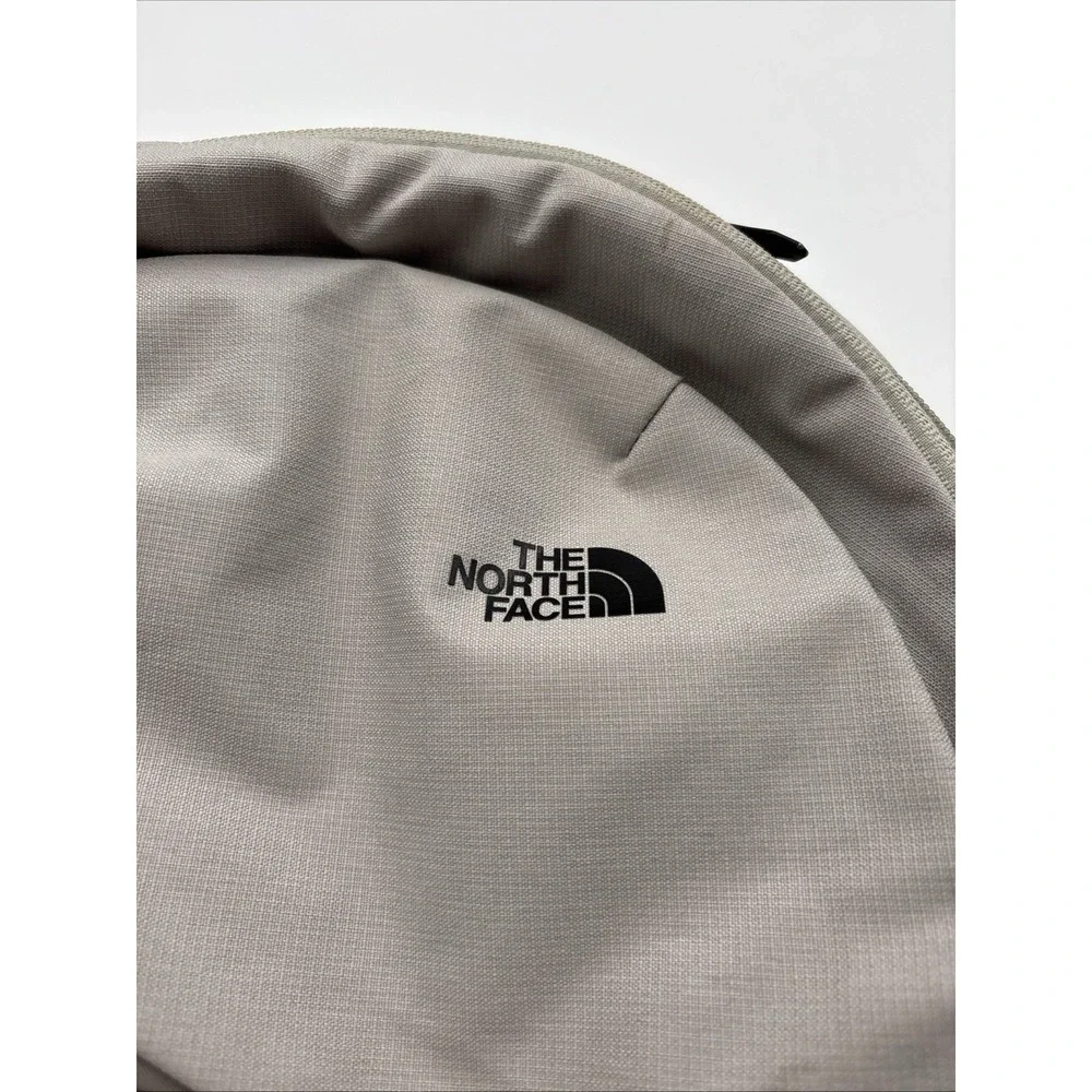 The North Face Women's Isabella Backpack-Gray